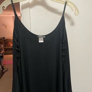 VENUS Classic Black Top